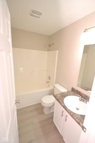 5552 Bluff View Boulevard Indianapolis IN 46217