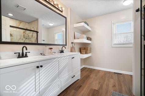 84 Glenbrook Lane Avon IN 46123
