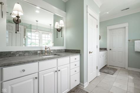 25 Monahan Road Zionsville IN 46077