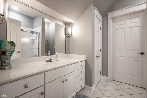 25 Monahan Road Zionsville IN 46077