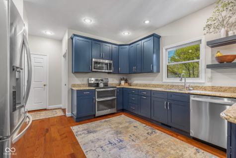 6075 Chinkapin Drive Columbus IN 47201