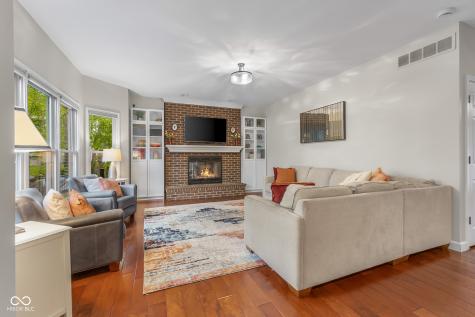 6075 Chinkapin Drive Columbus IN 47201