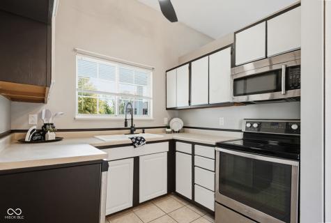 8312 Devonshire Road Columbus IN 47201