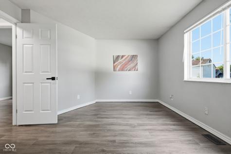 8312 Devonshire Road Columbus IN 47201