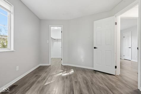 8312 Devonshire Road Columbus IN 47201