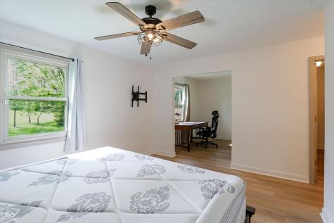 329 N East Street Westfield IN 46074
