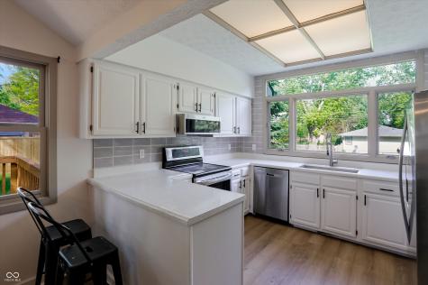 329 N East Street Westfield IN 46074