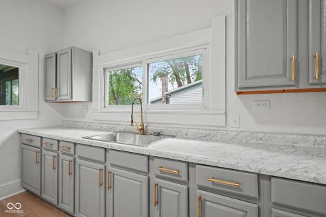 413 N 12th Street Elwood IN 46036