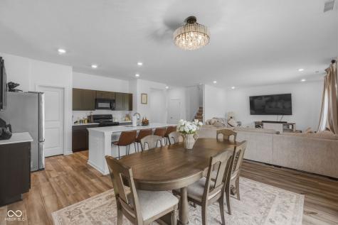 4042 Sedgewick Lane Columbus IN 47201