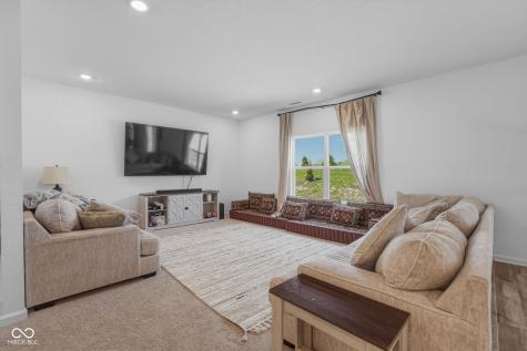 4042 Sedgewick Lane Columbus IN 47201
