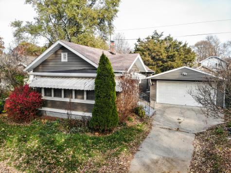 623 Carlyle Place Indianapolis IN 46201