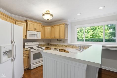 8942 Pine Tree Boulevard Indianapolis IN 46256