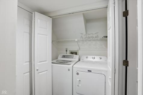 8942 Pine Tree Boulevard Indianapolis IN 46256