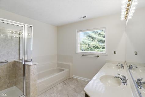 8942 Pine Tree Boulevard Indianapolis IN 46256