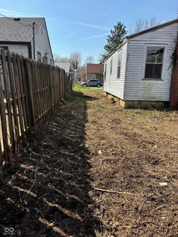 1512 Walton Street Anderson IN 46016