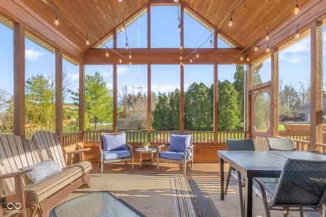 2521 Apple Blossom Lane Columbus IN 47201