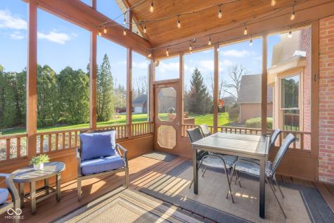 2521 Apple Blossom Lane Columbus IN 47201