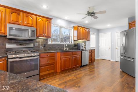 2521 Apple Blossom Lane Columbus IN 47201