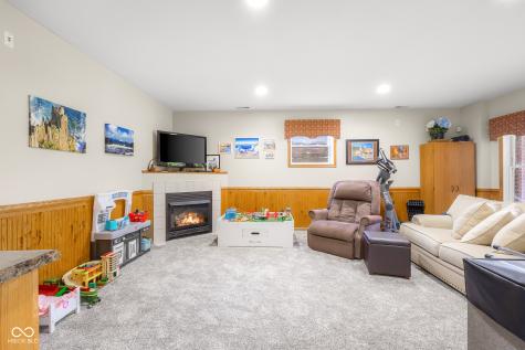 2521 Apple Blossom Lane Columbus IN 47201