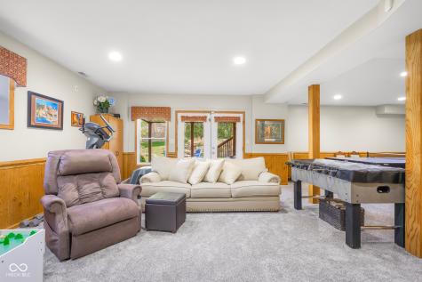 2521 Apple Blossom Lane Columbus IN 47201