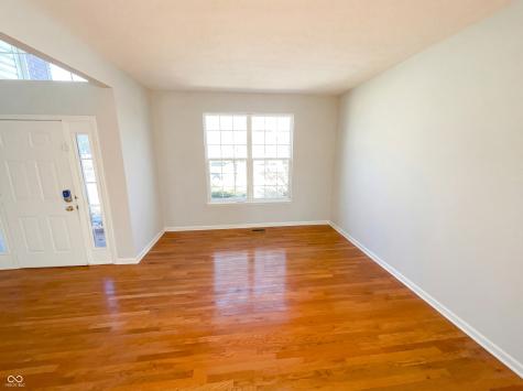 6767 Woodcliff Circle Zionsville IN 46077