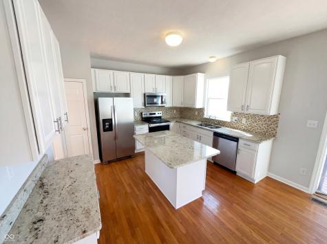 6767 Woodcliff Circle Zionsville IN 46077