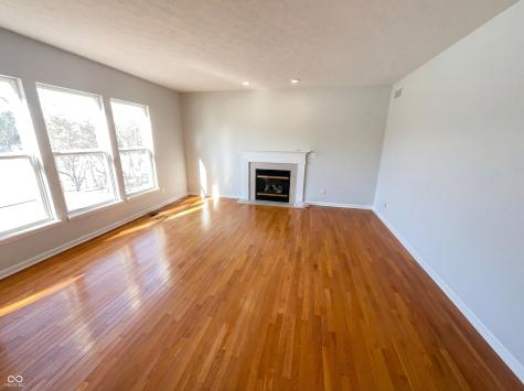 6767 Woodcliff Circle Zionsville IN 46077