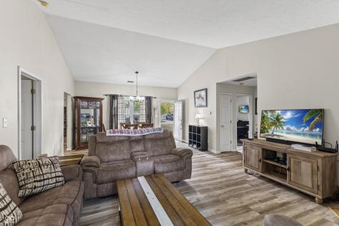 4058 Knollwood Avenue Franklin IN 46131