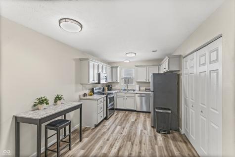 4058 Knollwood Avenue Franklin IN 46131