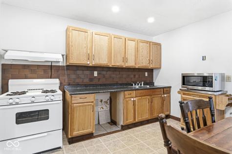 1835 E 75th Street Indianapolis IN 46240