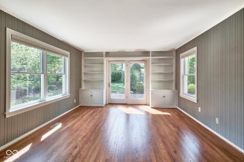 115 E 73rd Street Indianapolis IN 46240