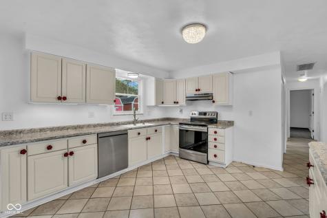 18 Wilson Drive Carmel IN 46032