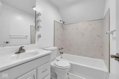 18 Wilson Drive Carmel IN 46032