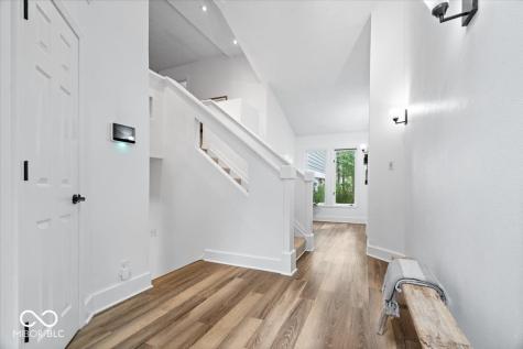 9039 Ripon Court Indianapolis IN 46268