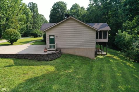 821 Brown Hill Lane Nashville IN 47448
