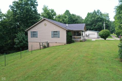 821 Brown Hill Lane Nashville IN 47448