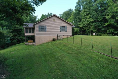 821 Brown Hill Lane Nashville IN 47448