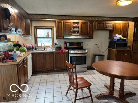 12853 Cyntheanne Road Fishers IN 46037