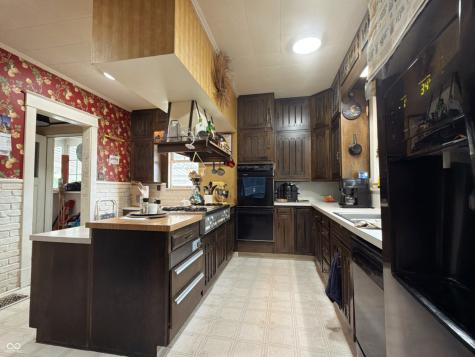 1533 Virginia Avenue Connersville IN 47331