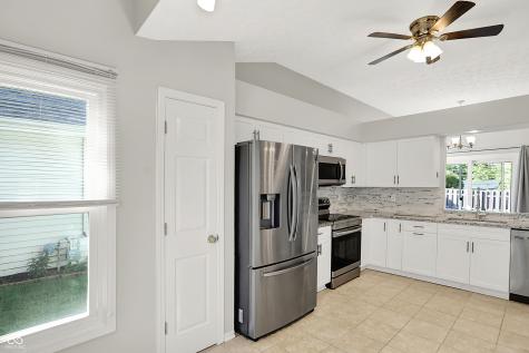 10756 Oyster Bay Court Indianapolis IN 46236