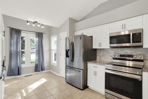 10756 Oyster Bay Court Indianapolis IN 46236