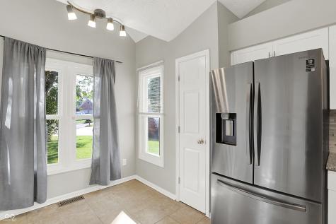 10756 Oyster Bay Court Indianapolis IN 46236