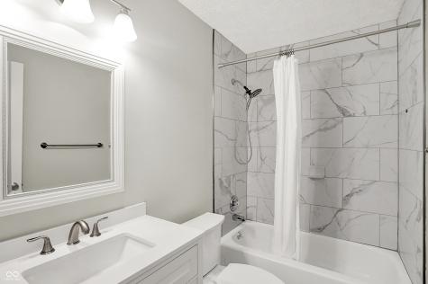 10756 Oyster Bay Court Indianapolis IN 46236