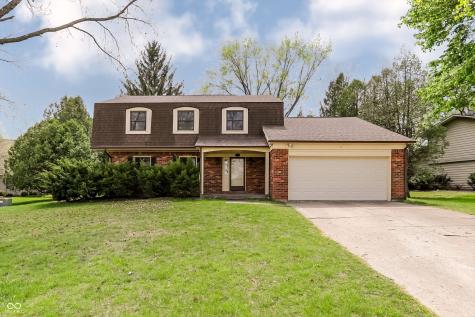 35 Village Court Zionsville IN 46077