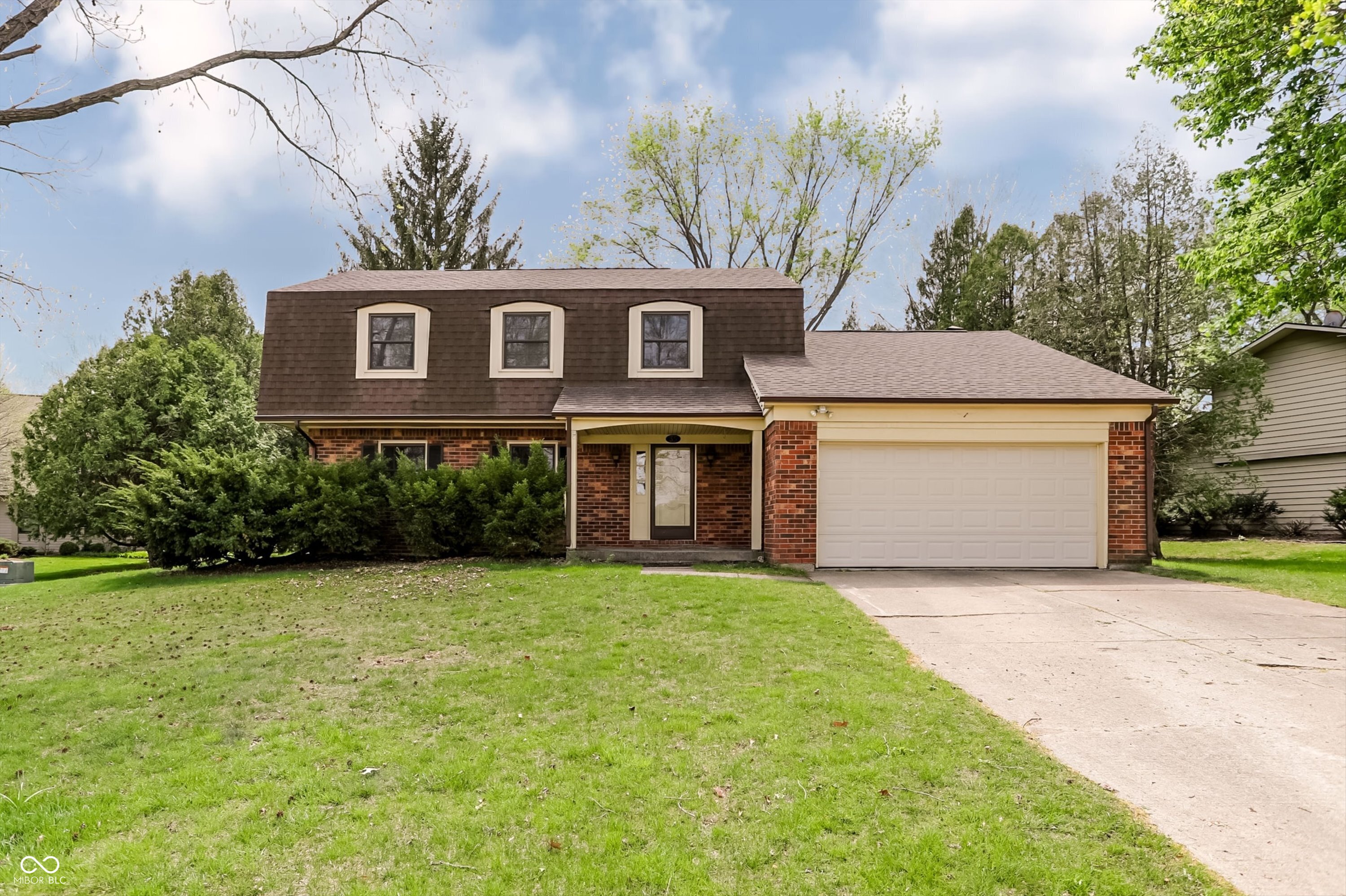 35 Village Court Zionsville IN 46077
