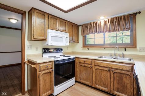 35 Village Court Zionsville IN 46077