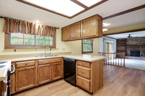 35 Village Court Zionsville IN 46077