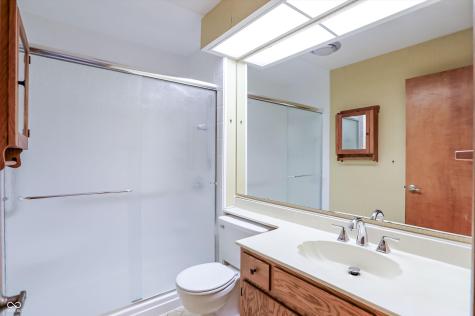 35 Village Court Zionsville IN 46077