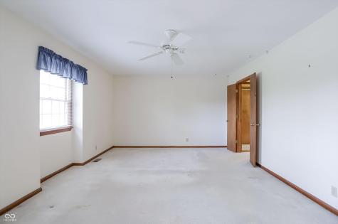 35 Village Court Zionsville IN 46077