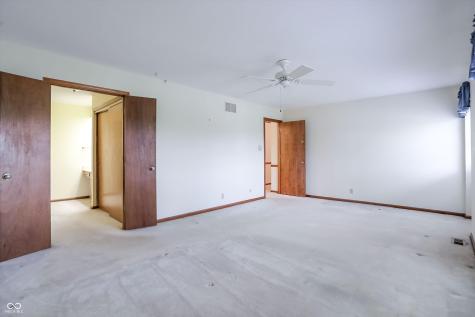 35 Village Court Zionsville IN 46077